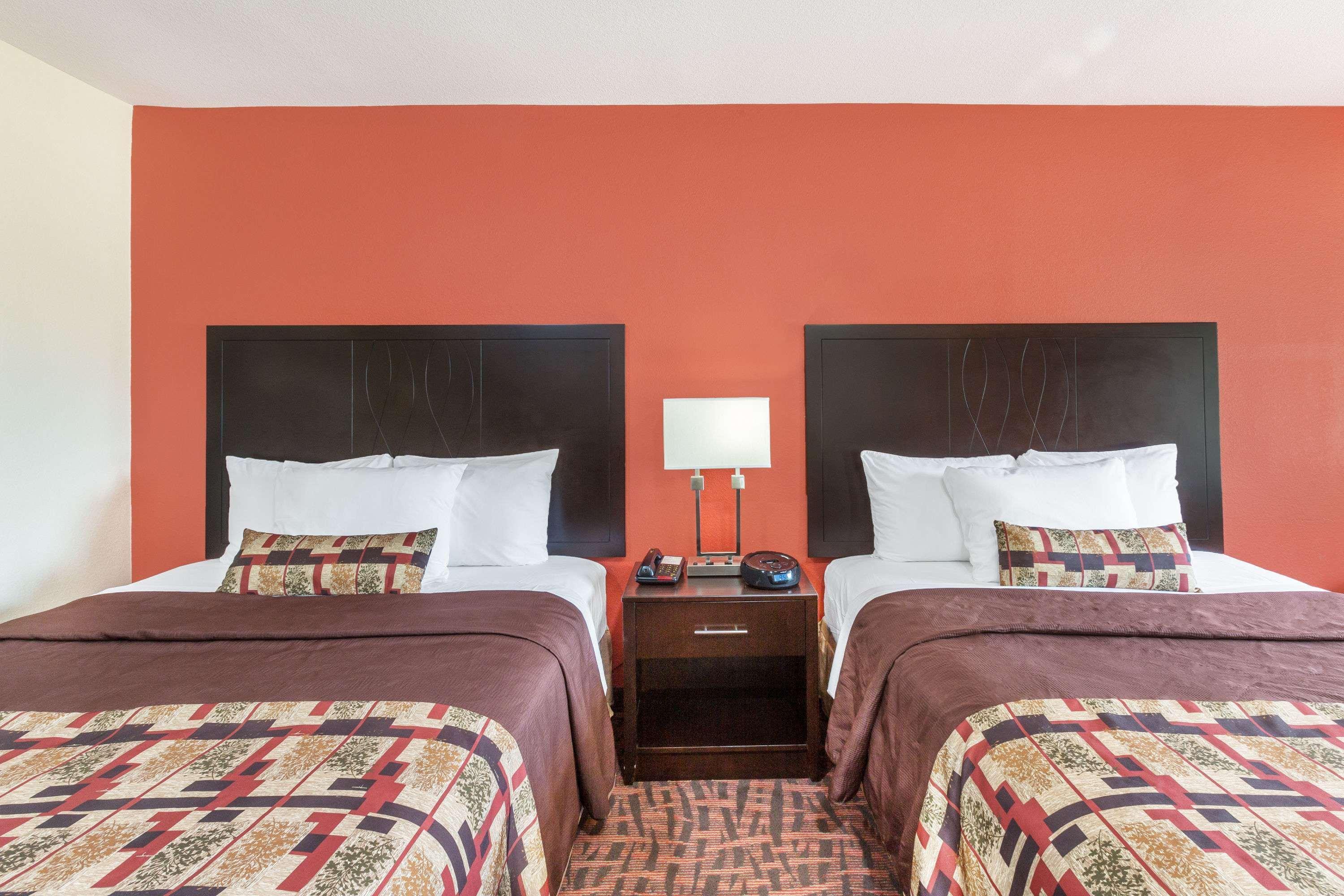Days Inn By Wyndham Rayville Экстерьер фото