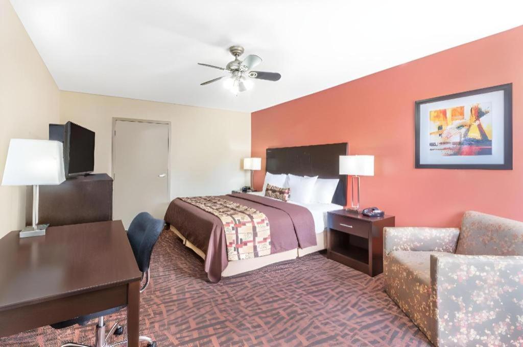 Days Inn By Wyndham Rayville Экстерьер фото