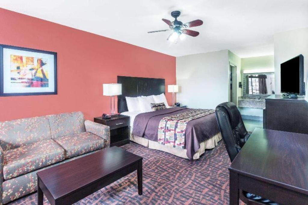 Days Inn By Wyndham Rayville Экстерьер фото