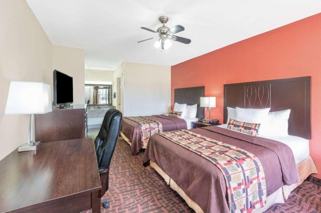 Days Inn By Wyndham Rayville Экстерьер фото